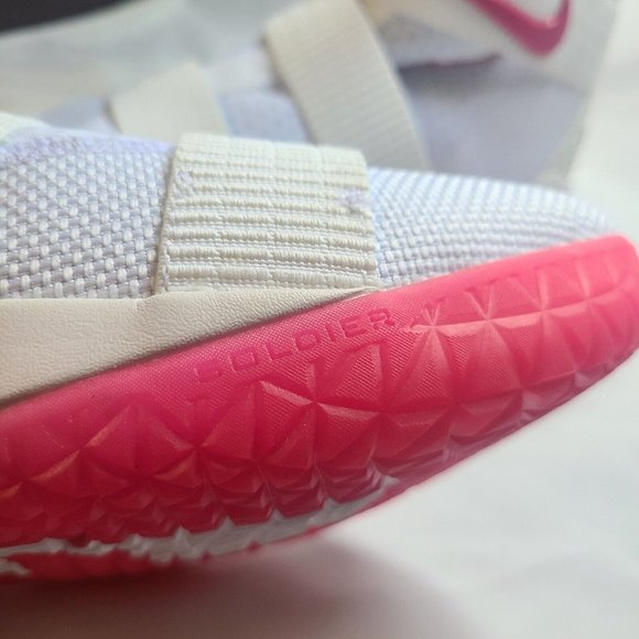 Nike Lebron Soldier XI 11 EP 897644-102  Kay Yow Breast Cancer THINK PINK SZ 17 - Picture 9 of 11